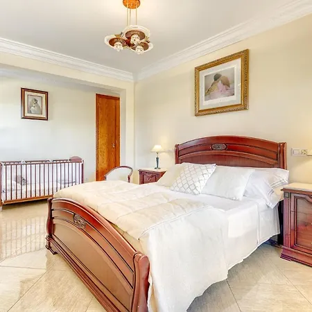Villa Chabela En Bahia Grande Zona Residencial Badia Blava